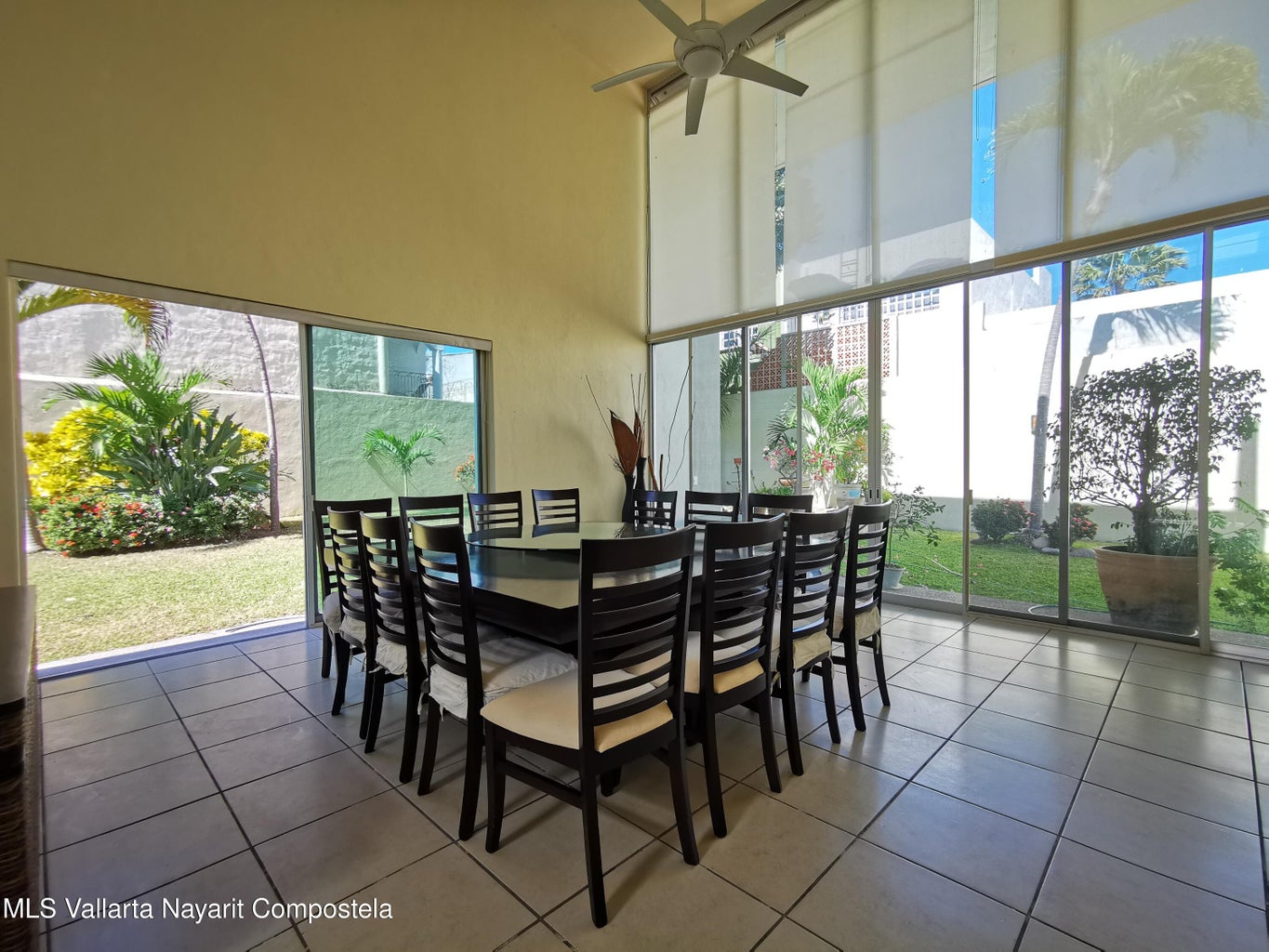 Casa Los Arboles – House for sale in the Los Arboles gated community
