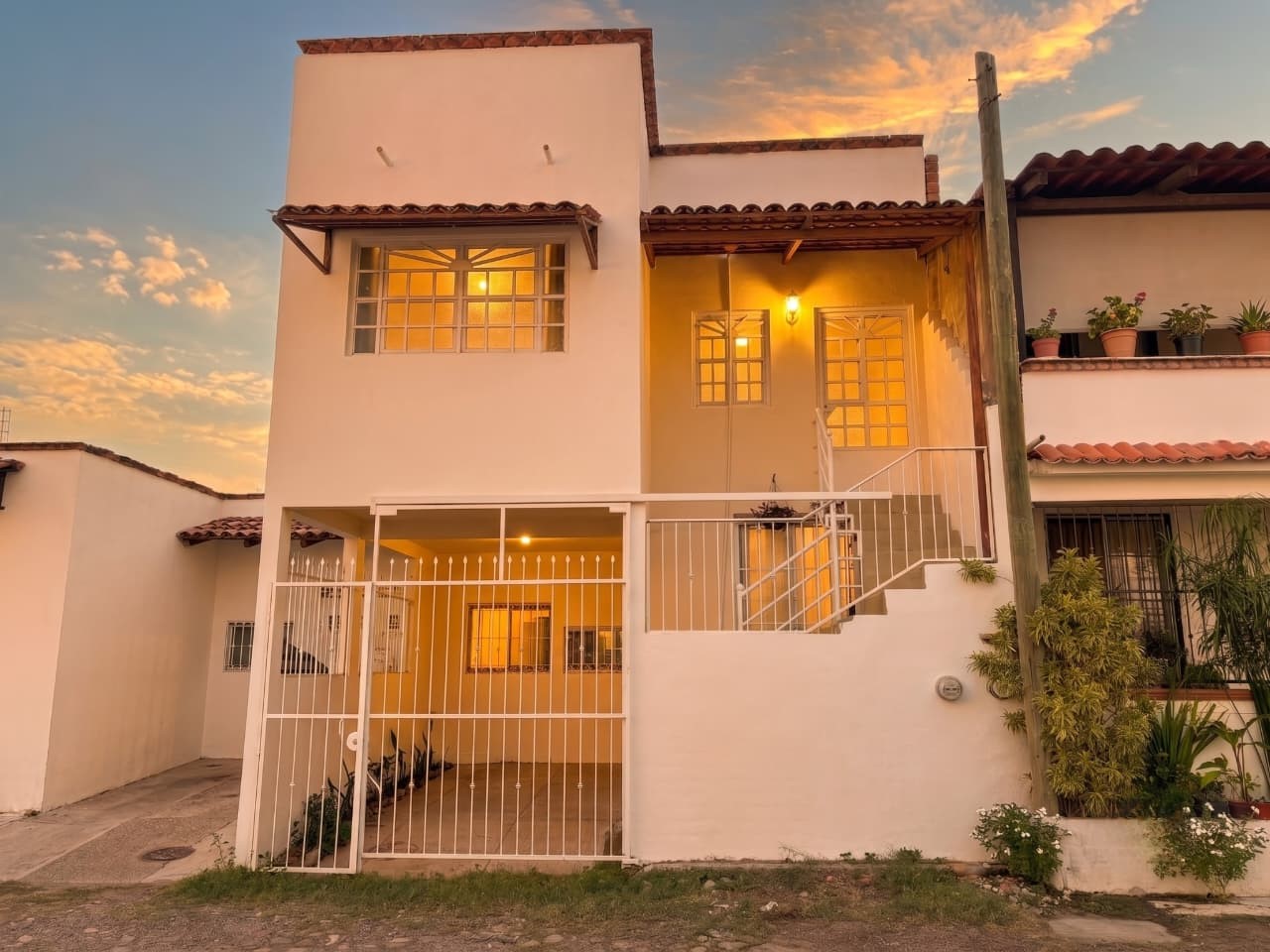 Casa Marbella Paseo de la Ribera – House for Sale in El Pitillal
